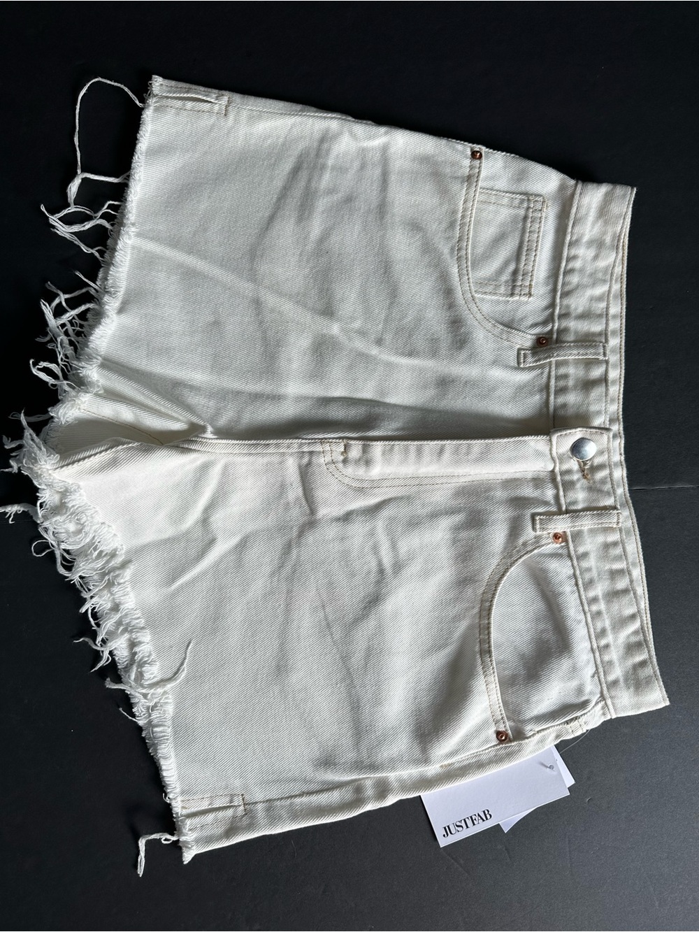 JustFab White Frayed-Hem Denim Shorts